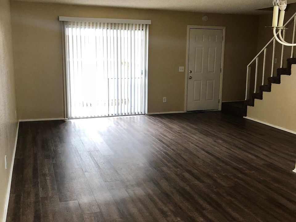 2nd image of 203 N Orange Ave