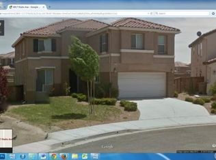 8917 Rialto Ave, Oak Hills, CA 92344