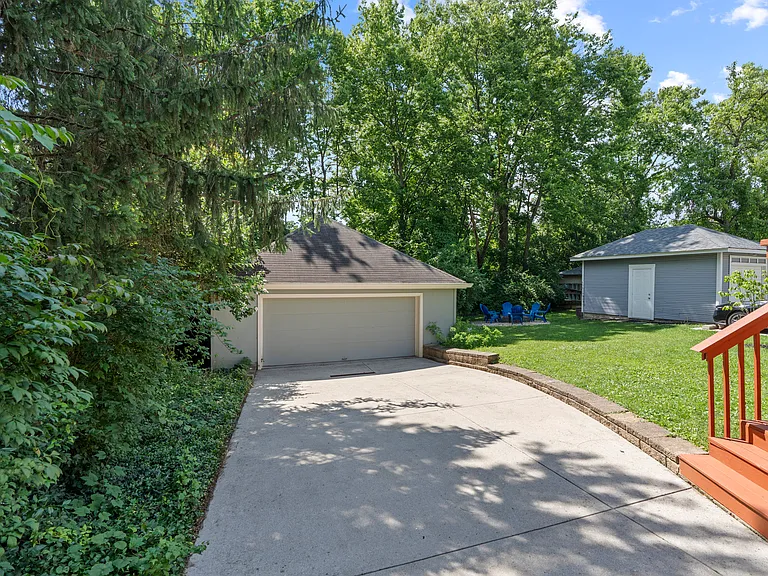 3669 Stettinius Ave — Photo 49