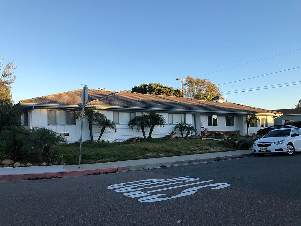 2nd image of 5685 Dorothy Way