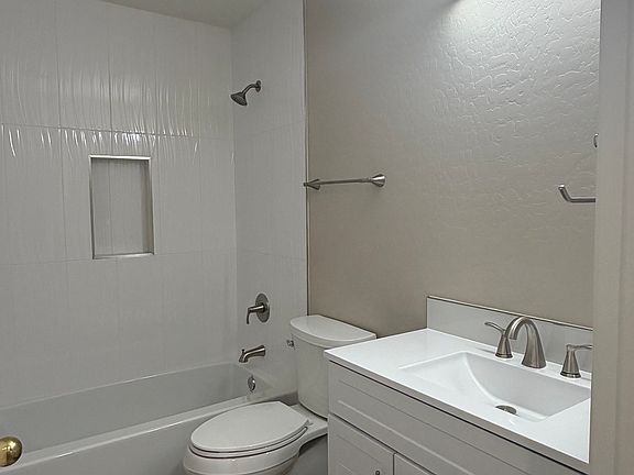 5th image of 17737 W Hearn Rd