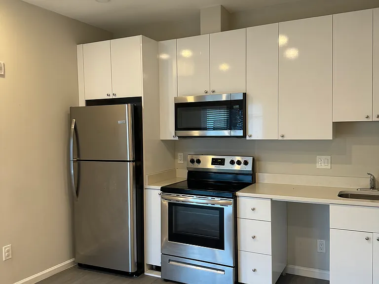 2622 University Pl NW #305 — Photo 4