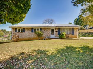 1004 Sells Ave, Johnson City, TN 37604