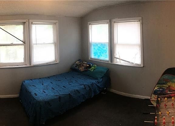 4th image of 611 E Pocahontas Ave