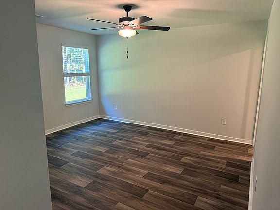 5th image of 1437 King Oaks Loop