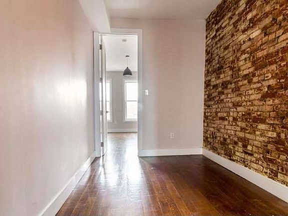 3rd image of 191 Sumpter St APT 4R