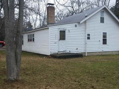 403 Federal Ave, Houghton Lake, MI, 48629