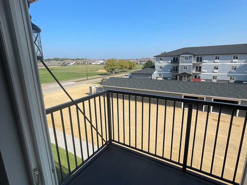 251 N 4th Ave Eldridge IA Zillow