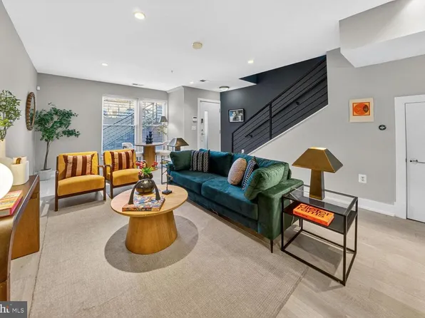 2724 12th St NE #9, Washington, DC 20018