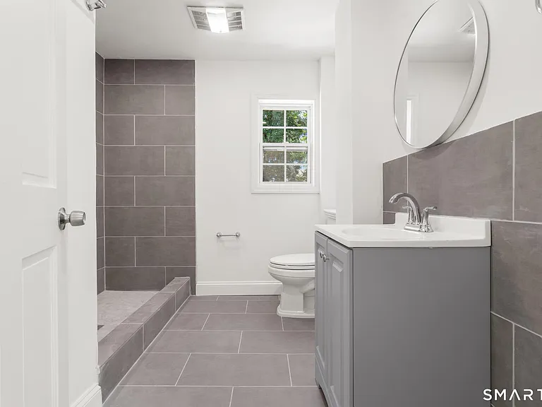 64 Soundview Ave #2 — Photo 10