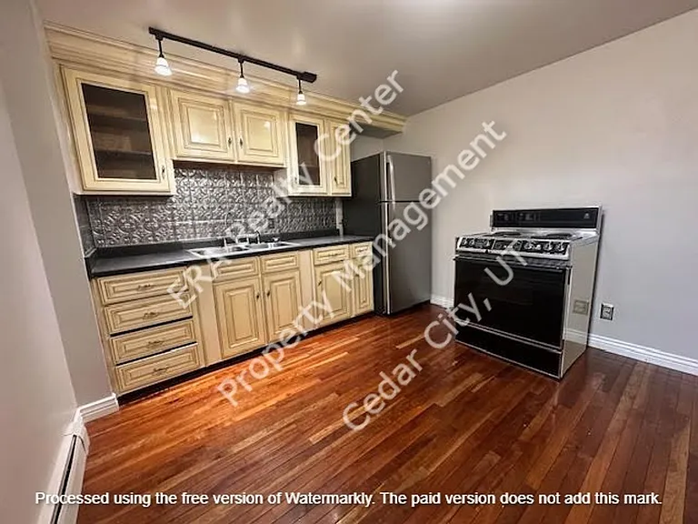 282 S Dewey Ave #B — Photo 8