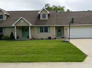 304 Michaelis Dr, Florida, OH 43545