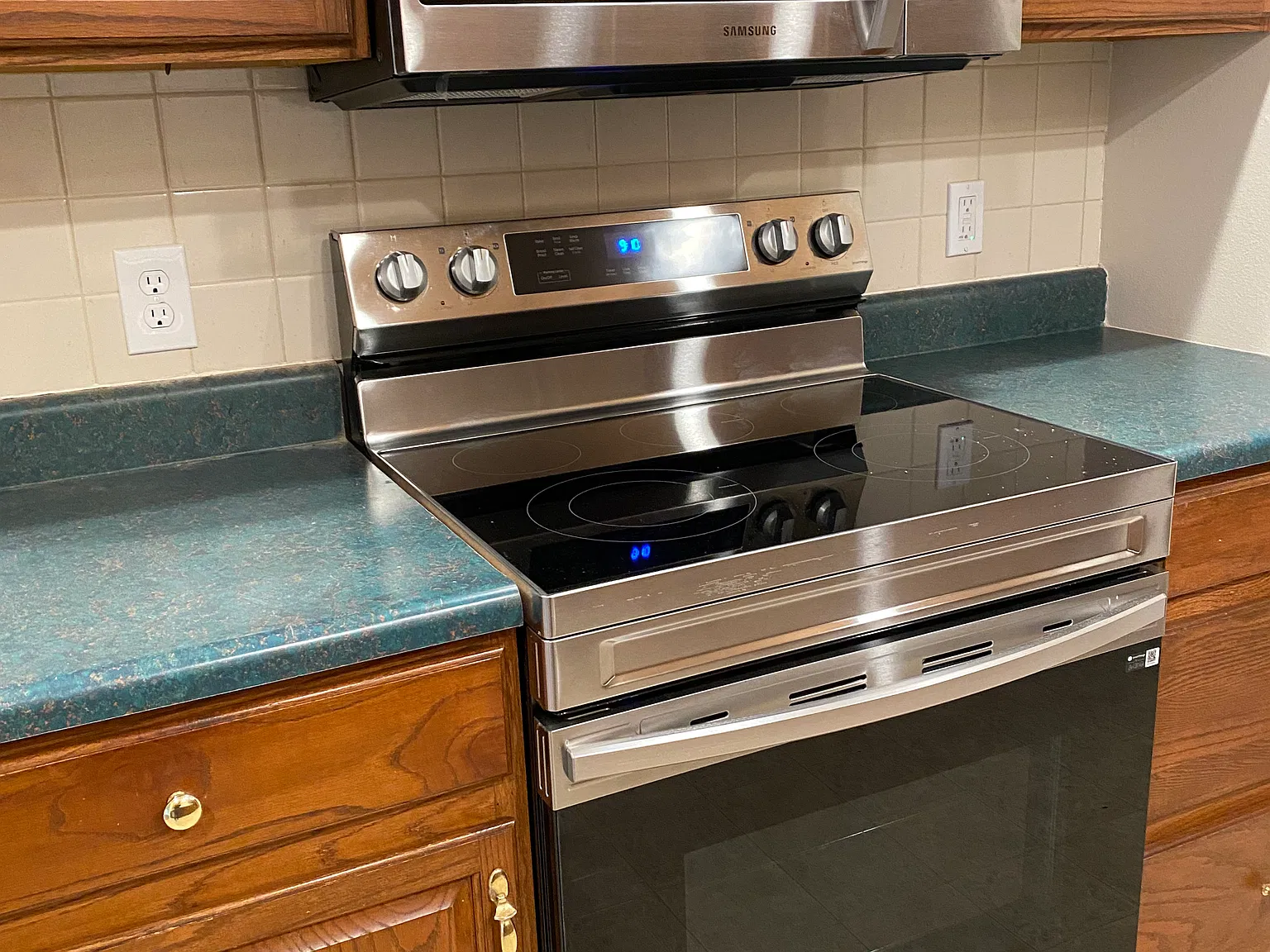 2 bed, 1300 sqft, $1,300 — Photo 4