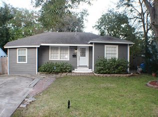 409 S Virginia St, La Porte, TX 77571