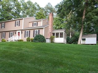 37 Ridgewood Road Ext, Woodbury, CT 06798