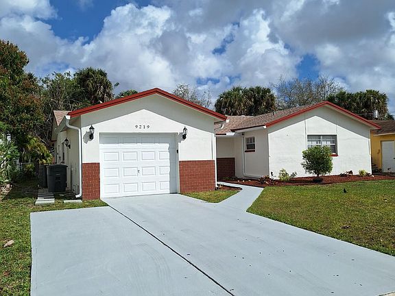 2nd image of 9219 SW 1st Pl