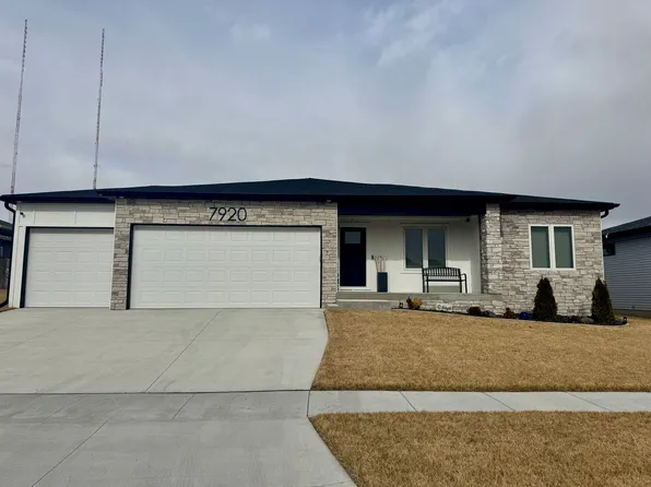 7920 Patrick Ave, Lincoln, NE 68516
