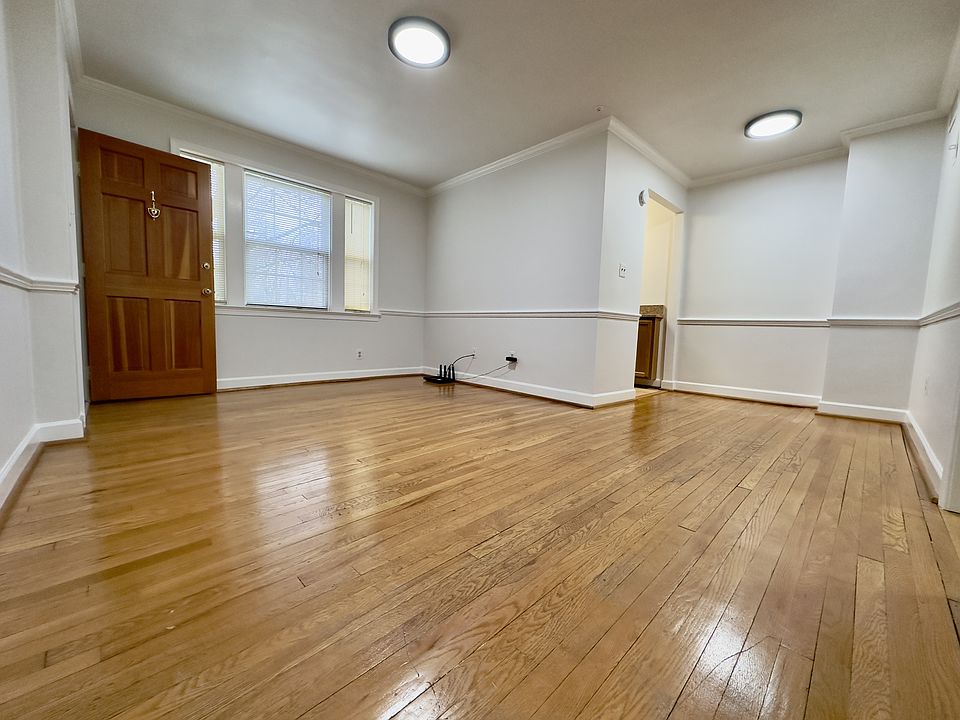 1st image of 907 Church St APT 1