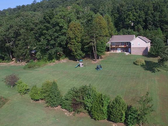 5th image of 820 Mountain Grove Ln