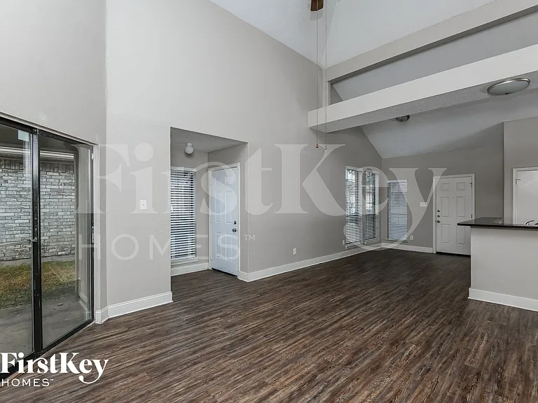 4213 Amy Dr — Photo 5
