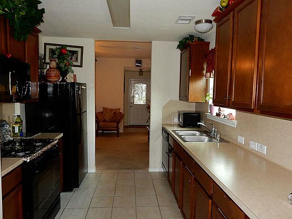 4th image of 4306 Amaryllis Ave