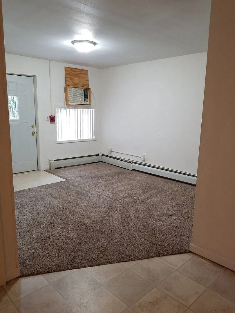 516 S Webb Street — Photo 2