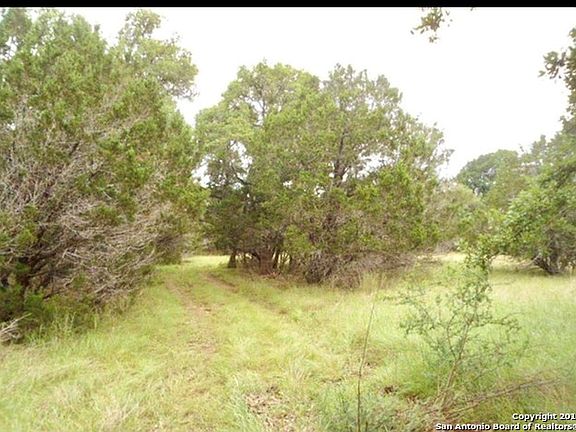 2nd image of 1285 Hidden Oaks Dr