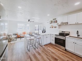 861 N Revere APT E, Mesa, AZ 85201