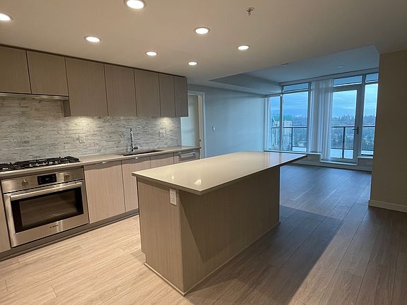 3rd image of 1180 Westwood St #2704