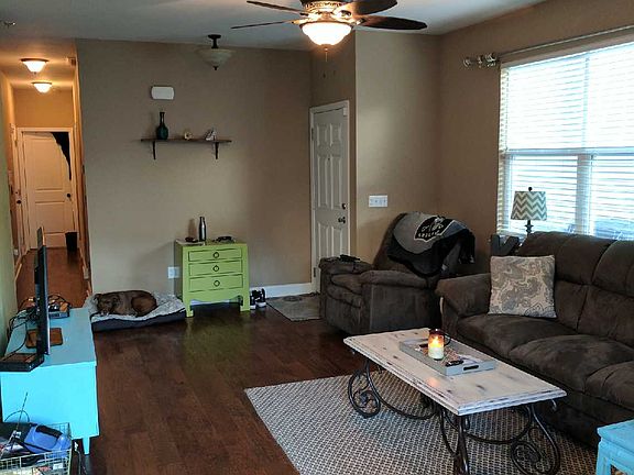 4th image of 8827 Shadowglen Dr