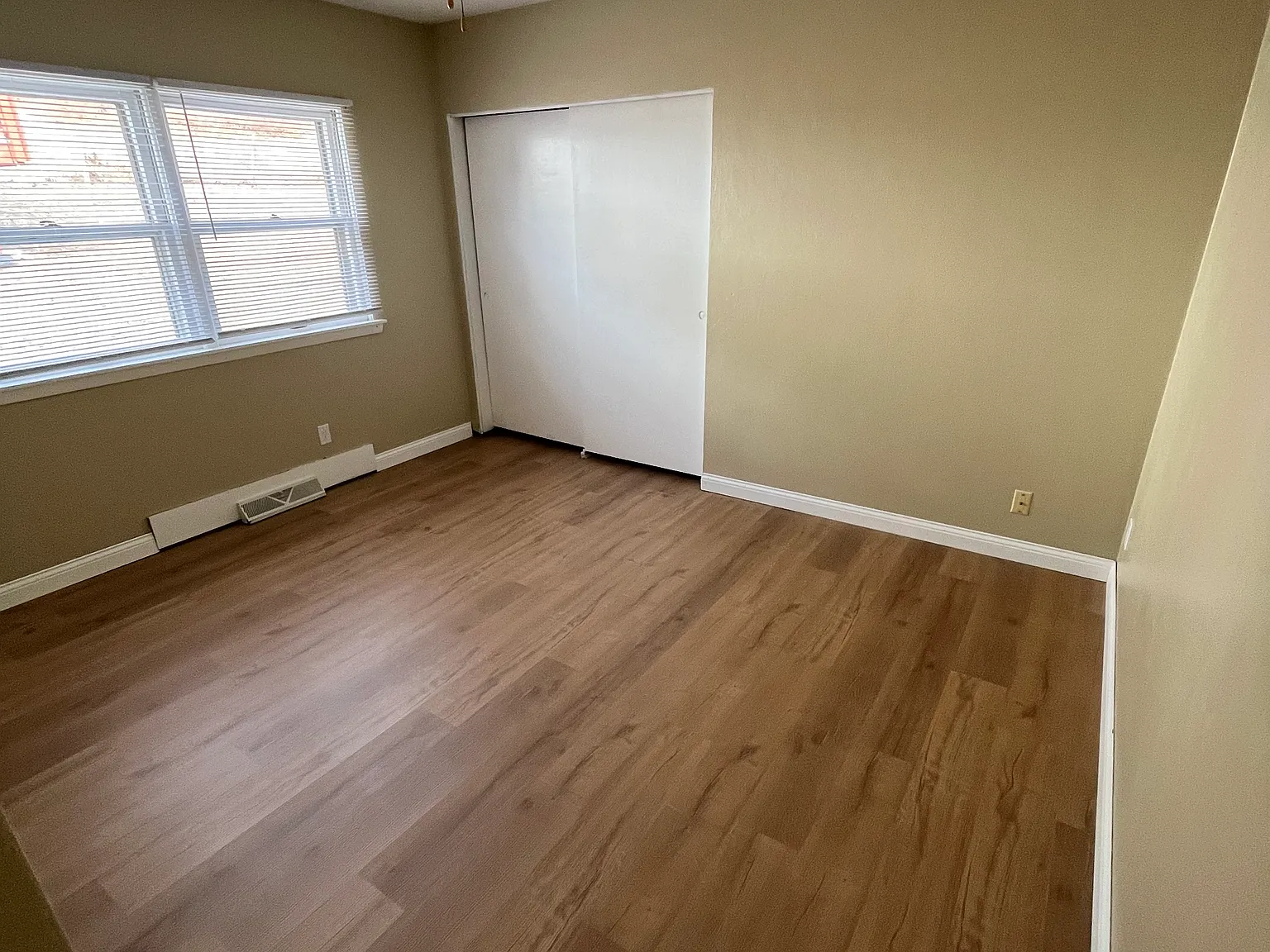 3 bed, 1338 sqft, $1,500 — Photo 4