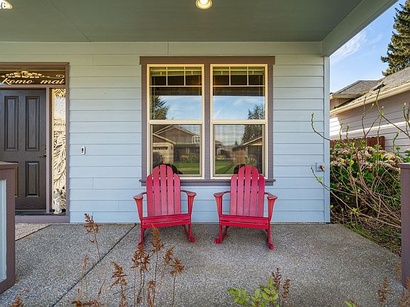 2nd image of 10907 NE 88th St