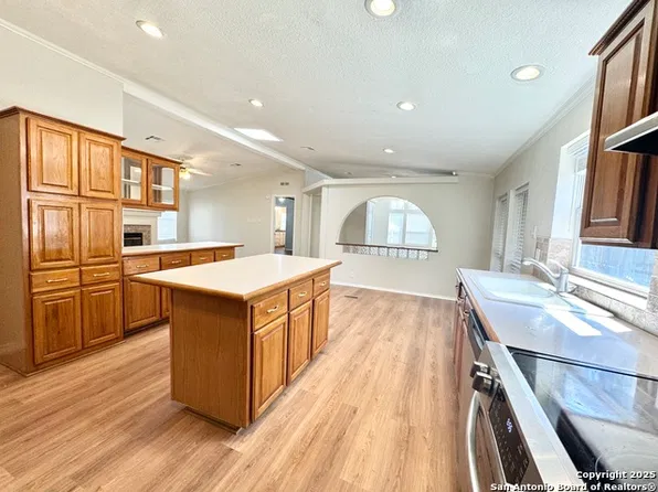 191 Corridor Oaks #9, Cibolo, TX 78108