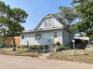 9 E 4th Ave, Redfield, SD 57469