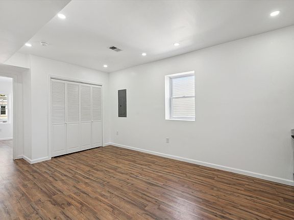 4th image of 5210 Cedar Ave Floor 2