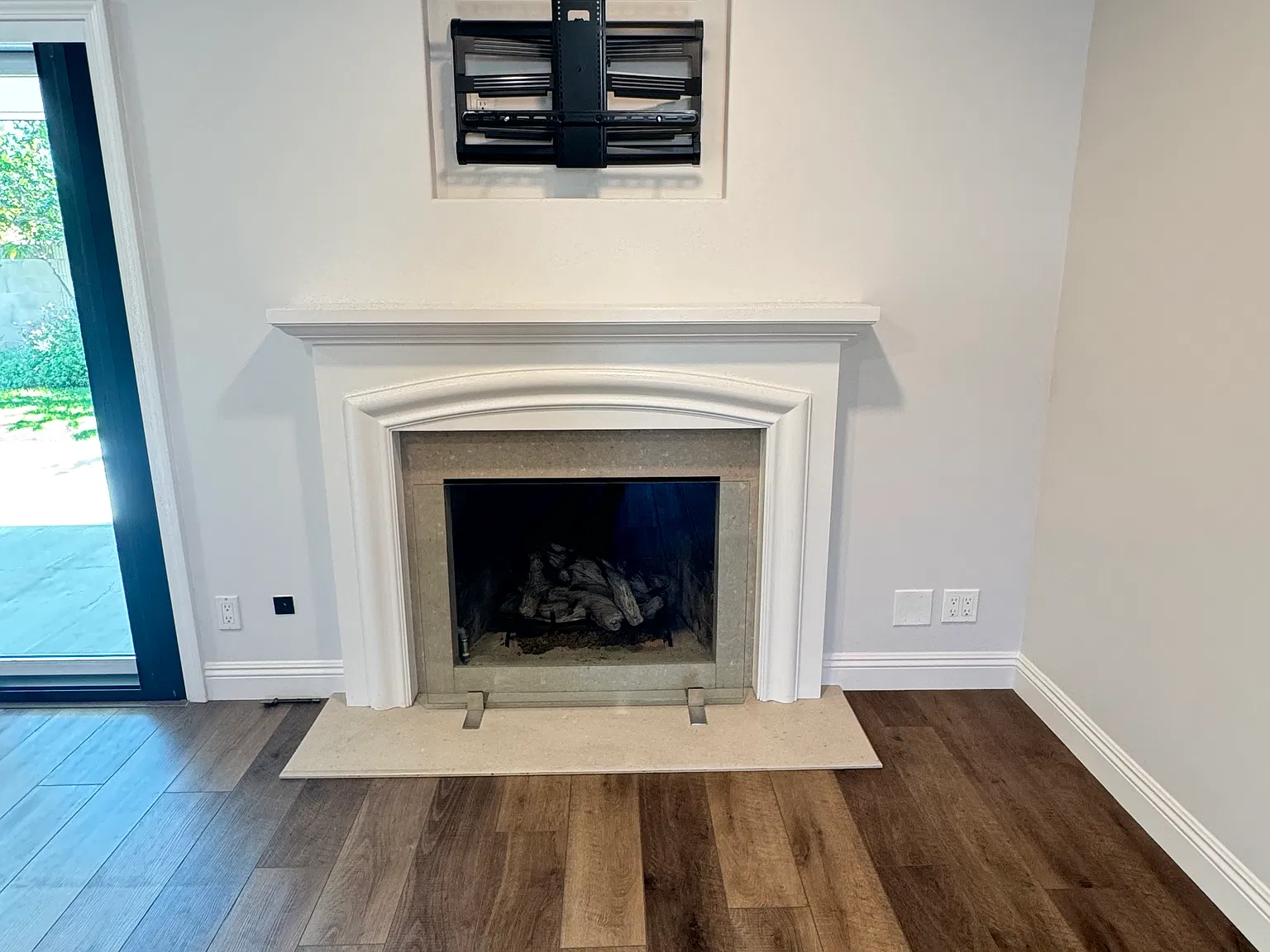 4 bed, 1430 sqft, $4,300 — Photo 4