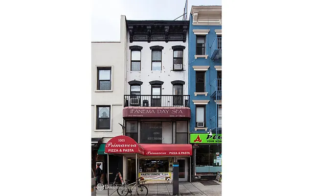 Rented by Douglas Elliman | media 18