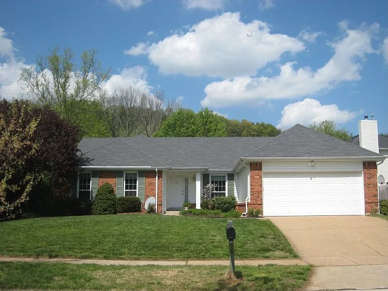765 Spring Hill Farm Dr photo 1