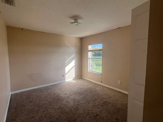 9785 Bennington Chase Dr — Photo 5
