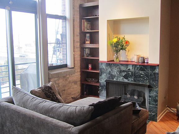 5th image of 2222 W Diversey Ave APT 213