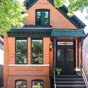 2123 W Thomas St, Chicago, IL, 60622