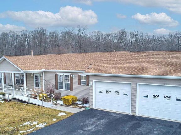 3rd image of 310 Persimmon Cir W #310