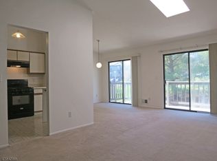 1610 Spruce Hills Dr #1610, Glen Gardner, NJ 08826