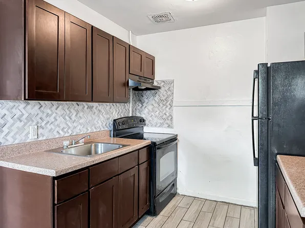 7002 N Broad St #A, Philadelphia, PA 19126