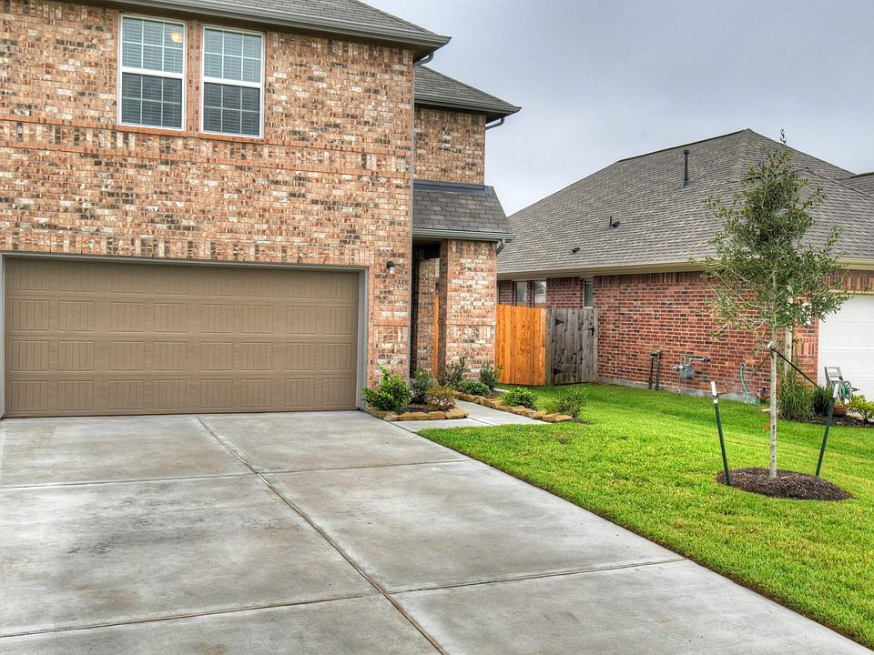 1st image of 9517 Yellow Rose Dr