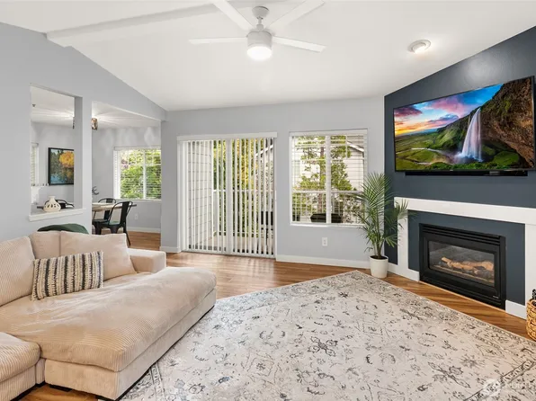 15150 140th Way SE #M201, Renton, WA 98058