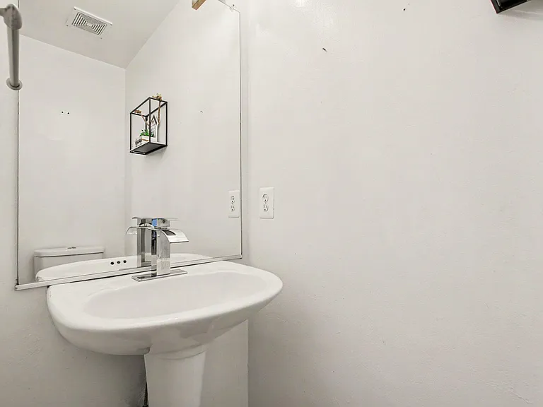 3395 Bountiful Ln — Photo 6