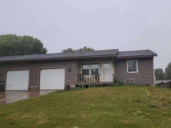 1015 James St, Prescott, WI 54021