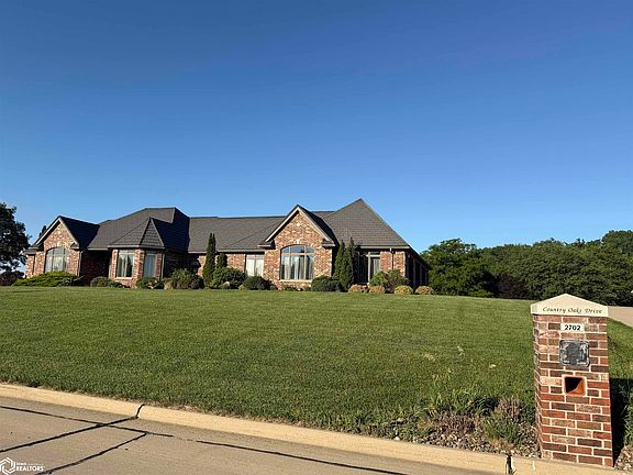 2nd image of 2702 Country Oaks Dr
