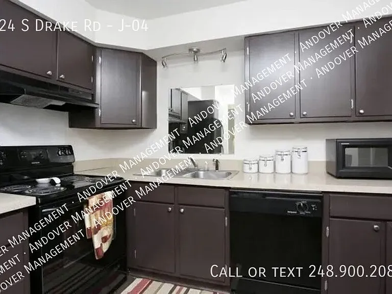 324 S Drake Rd #J-04 — Photo 1